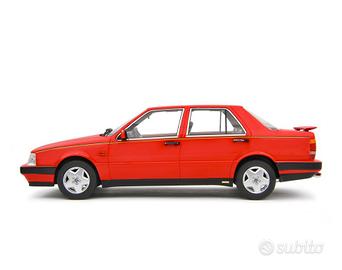 LANCIA THEMA 8.32 ROSSO FERRARI 1 18 LAUDORACING