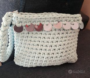pochette all'uncinetto 