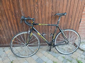 Bici da corsa Scott cr1 in carbonio