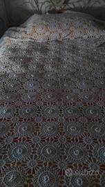 coperta fatta a uncinetto 