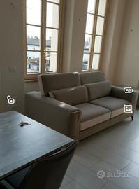 Divano 2 posti + pouf contenitore Ricci Casa 