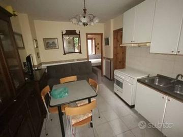 SQUILLACE LIDO - V. DELLE ROSE APPARTAMENTO