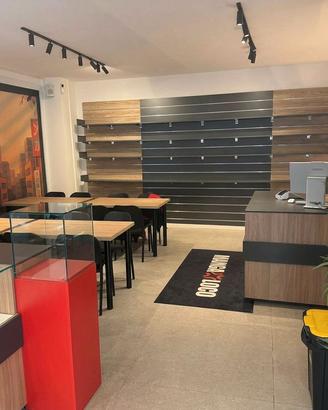 Arredamento negozio completo - Come nuovo