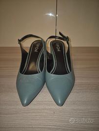 Sandali in vera pelle verde, con tacco
