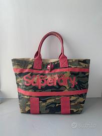 SUPERDRY borsa mare camouflage mimetica