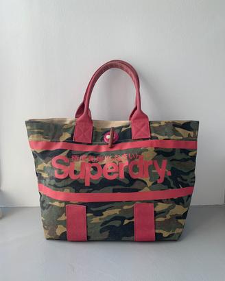 SUPERDRY borsa mare camouflage mimetica