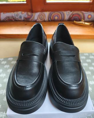 mocassini donna nere n 38.