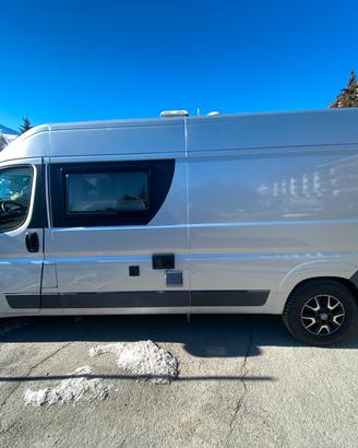 Camper puro furgonato Rapido V55 su Ducato