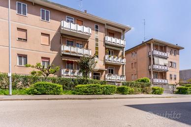4 LOCALI A FERRARA