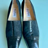 Scarpe nere eleganti con tacco