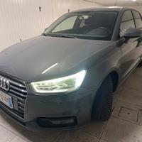 Audi A1 gpl cambio automatico 