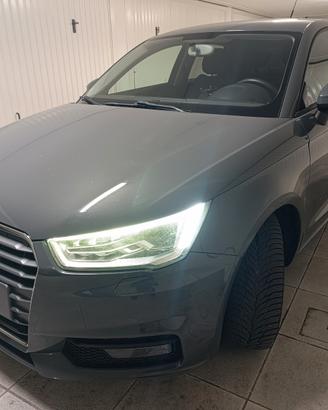Audi A1 gpl cambio automatico 