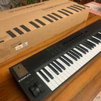 Tastiera TRAKTOR Komplete Kontrol A61