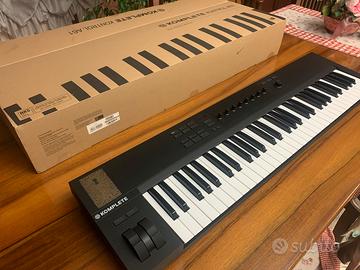 Tastiera TRAKTOR Komplete Kontrol A61