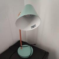 lampada da tavolo o da Camera 