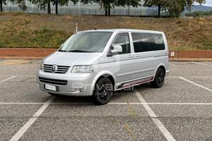 VOLKSWAGEN Multivan 2.5 TDI/174CV Highline