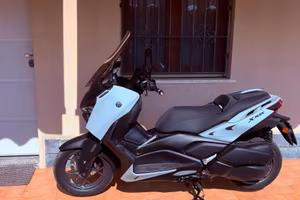 Yamaha XMax 300 Tech Max (2026) - Pari al NUOVO -
