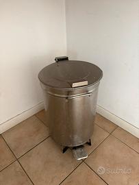 Pattumiera inox con pedale