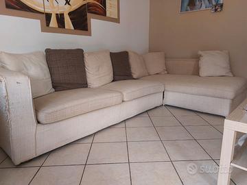 Divano angolare con penisola