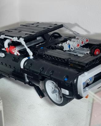 LEGO Technic Dom's Dodge Charger (42111) Montata.
