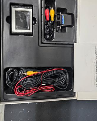 telecamera retromarcia con monitor e cablaggio