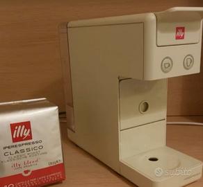 macchina caffè Illy + 36 capsule 