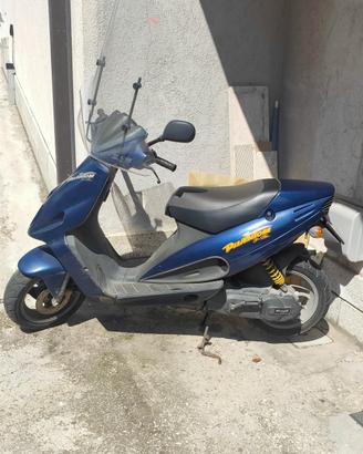 Phantom f12 50cc.  € 750