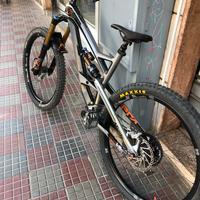Yt capra pro race tgM 27,5