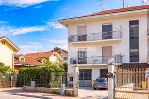 TRILOCALE CON BOX AUTO AD USO INVESTIMENTO!