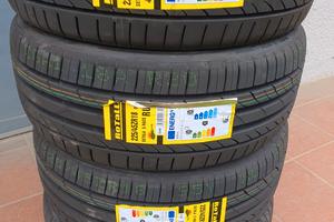 Gomme nuove 225 45 18 95 Y Rotalla