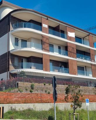 In Parco, 4 vani e 2 wc, con garage e cantina