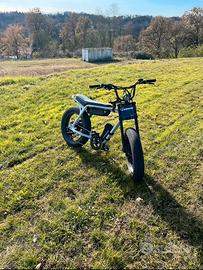 Super 73 Z-miami con acceleratore