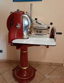 Affettatrice Berkel 115H a volano