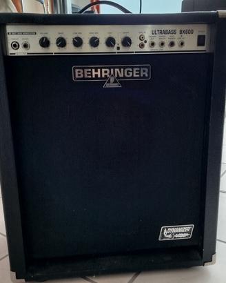 Amplificatore per basso Behringer ultrabass bx600