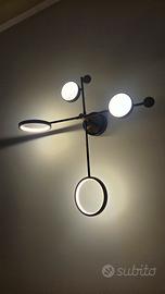 lampadario con bracci LED nero e oro 80 cm