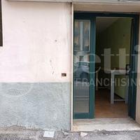 Negozio Castel di Sangro [C1 RCCPTR E5ACG]