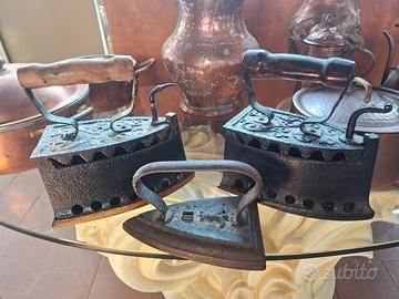 Lotto 3 Ferri da Stiro Antichi 