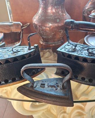 Lotto 3 Ferri da Stiro Antichi 