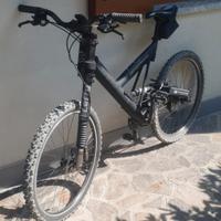 mtb Cannondale super v 700sx