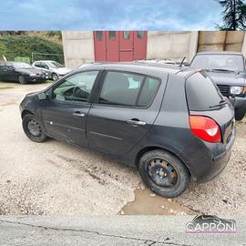 Renault Clio 1.2 5 porte OK NEOPATENTATI