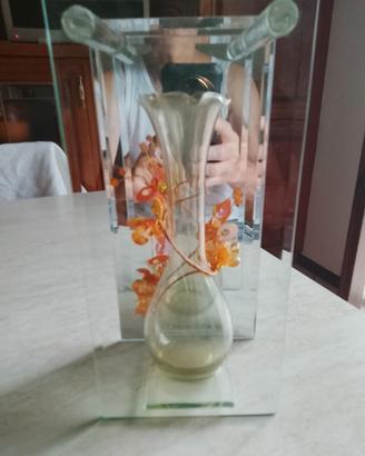 vaso in piccola teca