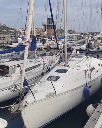 Barca a vela Beneteau Oceanis 281