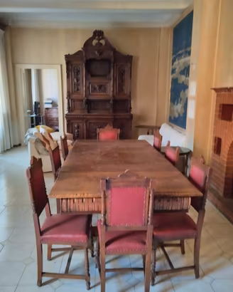 Sala da pranzo in legno massello-Tavolo+sedie