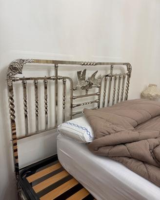 Letto in ottone argentato periodo liberty italiano