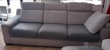 divano 4 posti + poltroncina 