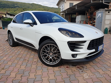 Porsche Macan 2.0 PDK