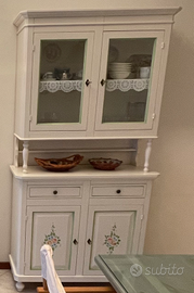 Mobile credenza