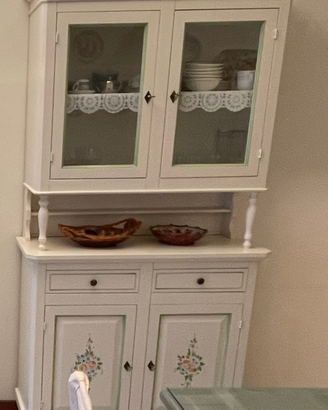 Mobile credenza