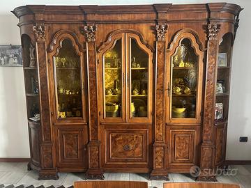 Armadio d epoca antico in legno