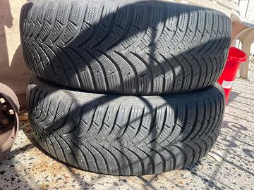 Coppia gomme auto